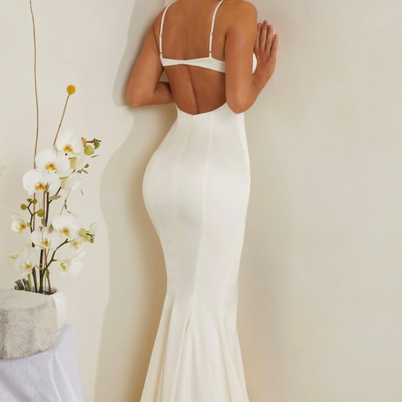 NWT US size 6 Oh Polly Maxi Gown - Picture 2 of 4